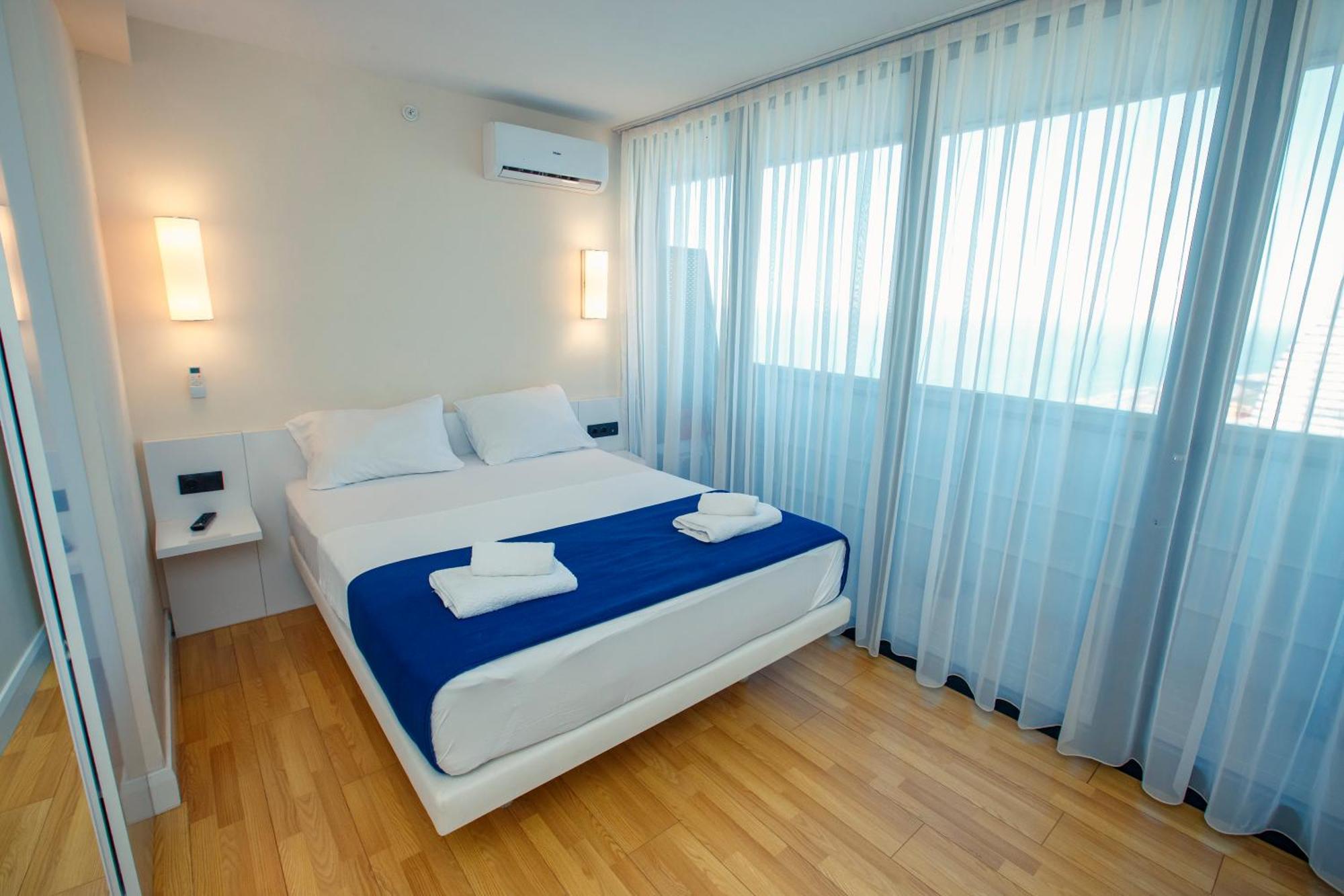 Panorama Orbi Beach Resort Center Suite Batumi Exterior foto