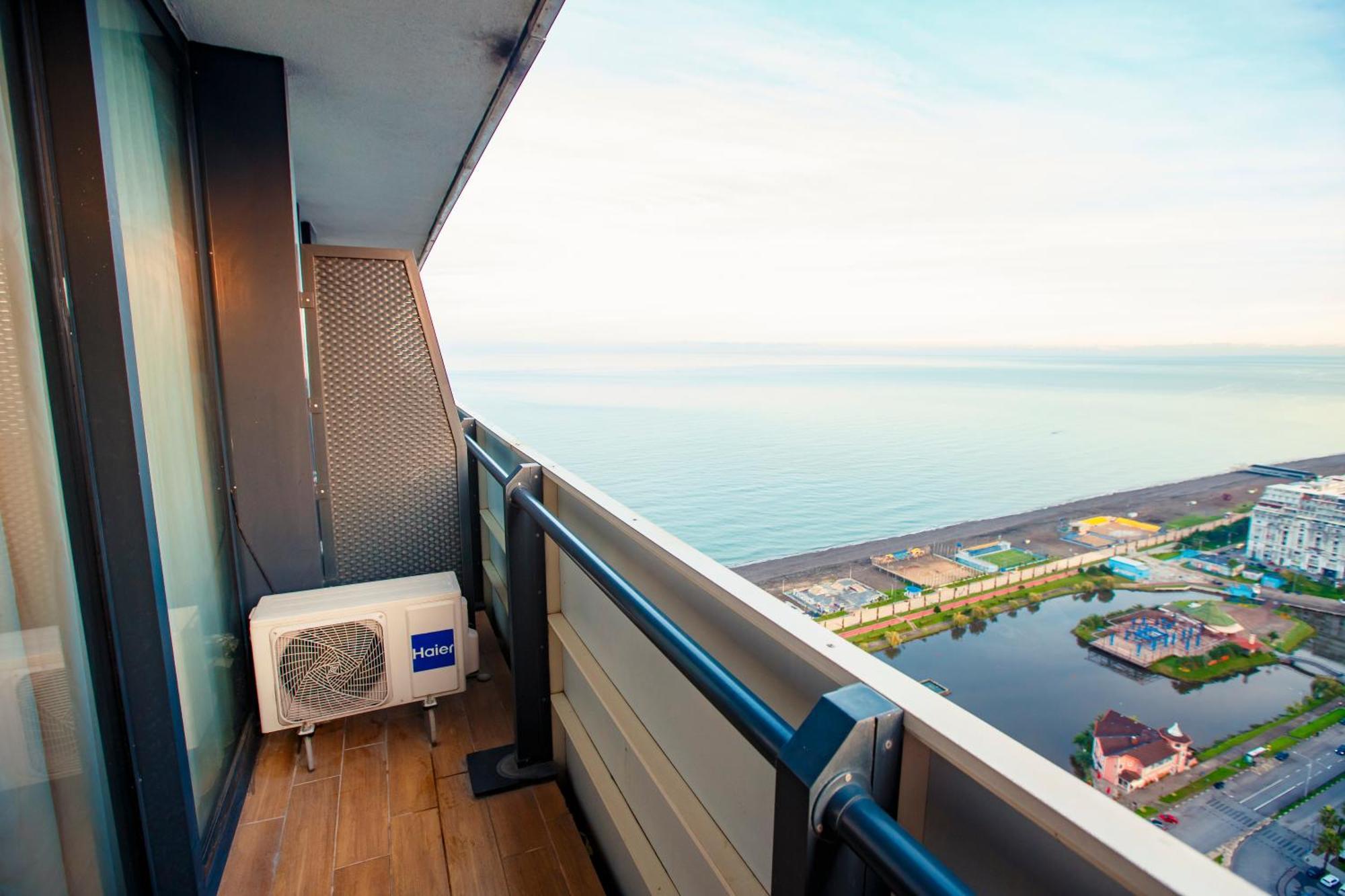 Panorama Orbi Beach Resort Center Suite Batumi Exterior foto