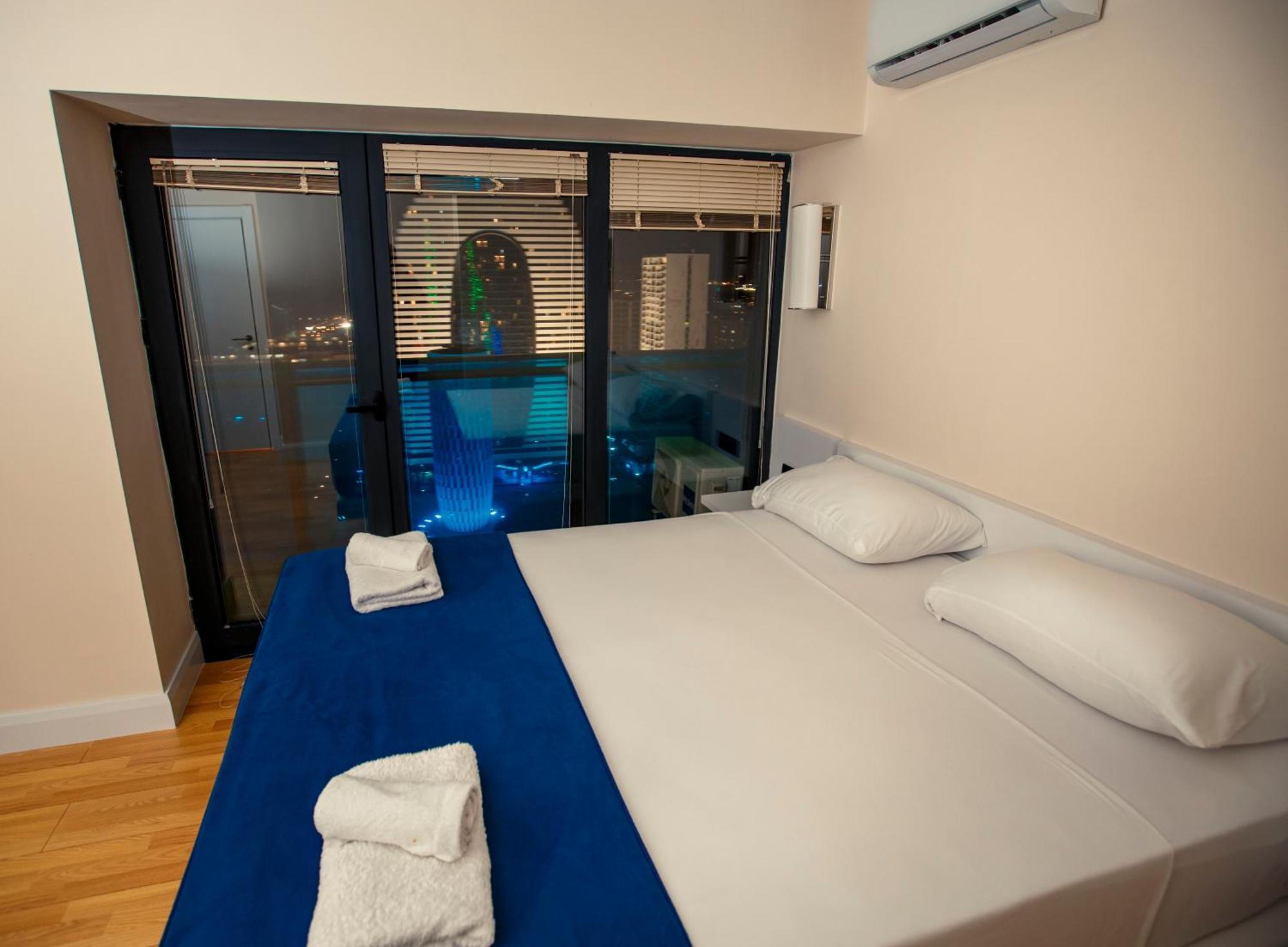 Panorama Orbi Beach Resort Center Suite Batumi Exterior foto
