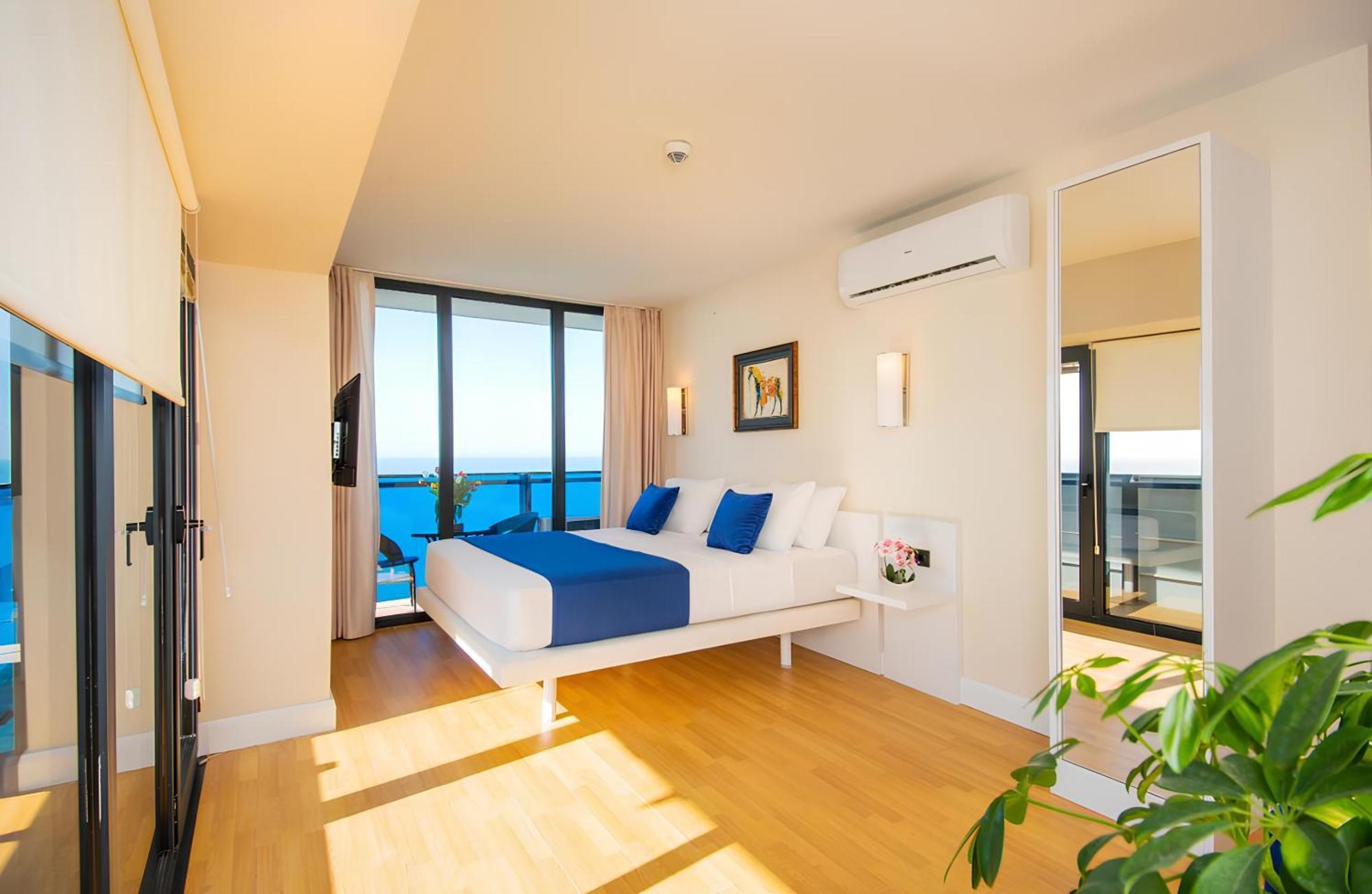 Panorama Orbi Beach Resort Center Suite Batumi Exterior foto